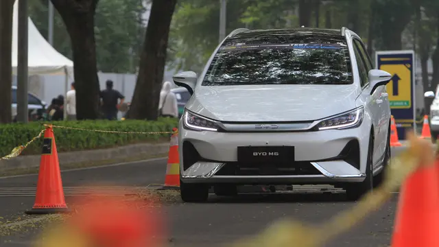 Mobil Listrik BYD Dicoba 2.000-an Pengunjung di GIIAS 2024, M6 Paling Banyak